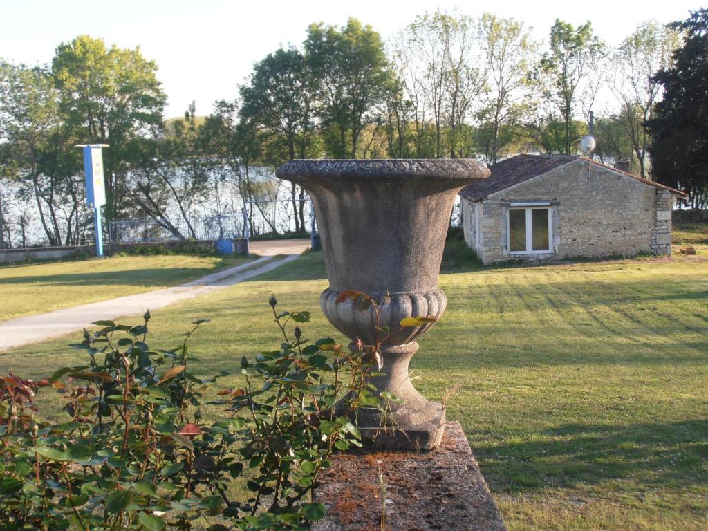 Chateau Sainte Marie Hotel Dompierre-sur-Charente Kültér fotó